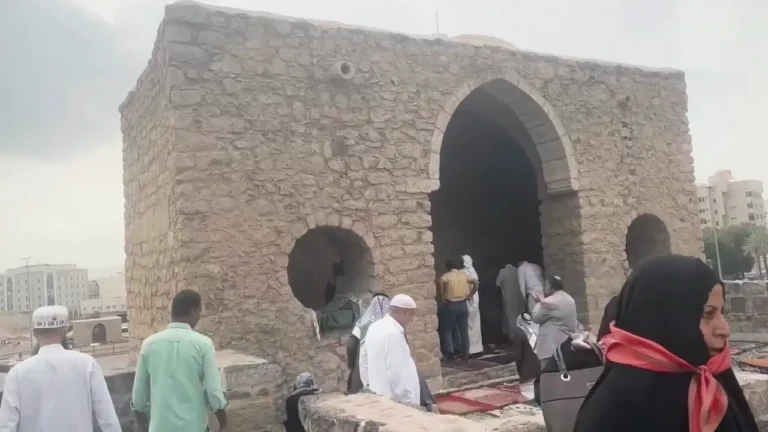 Masjid al-Fath in Madina where Prophet Muhammad ﷺ made powerful duas during the Battle of Khandaq