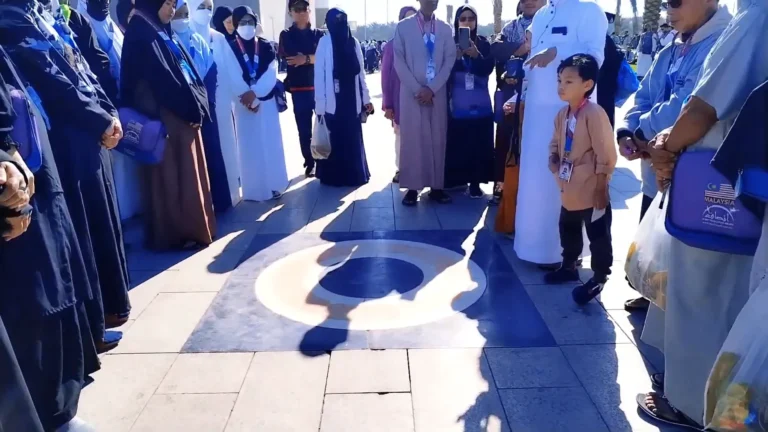 Well of Arees in Madinah 2025 – sacred site where Prophet Muhammad ﷺ’s ring fell, known as Bir al-Khatam, near Masjid Quba courtyard